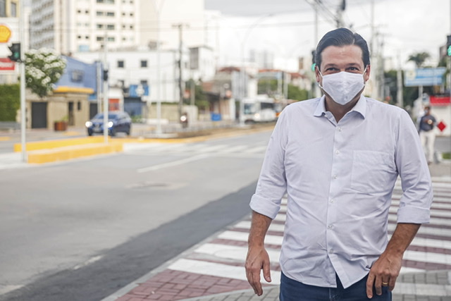 Geraldo Julio entrega requalificação da Conde da Boa Vista