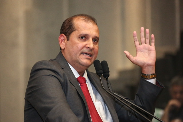 Comissão de Segurança busca o fim do conflito Ferraz/Novaes em Floresta