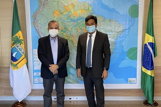 Mendonça discute problemas do Recife com ministro do Desenvolvimento Regional