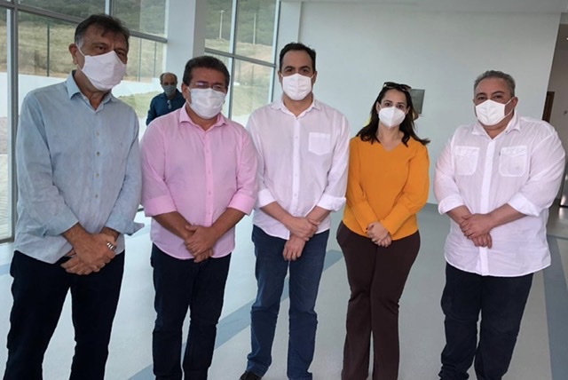 Duque participa de inauguração do Hospital de Campanha em Serra Talhada