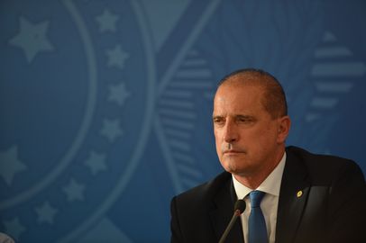Ministro Onyx Lorenzoni testa positivo para Covid-19