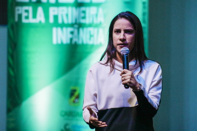 O jogo de cena do governo Raquel Lyra