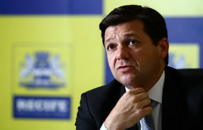 Escândalos marcam último ano do governo Geraldo Julio