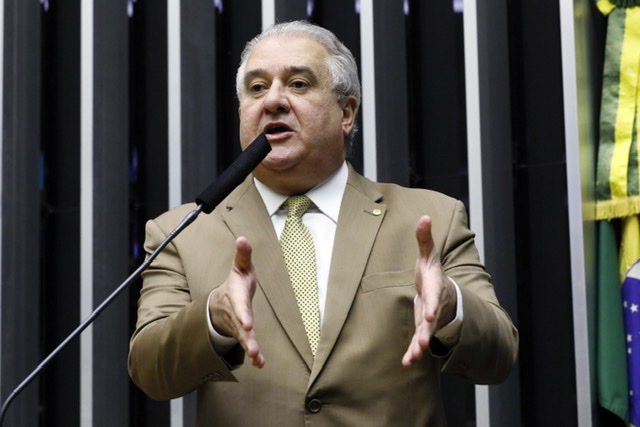 Augusto Coutinho anuncia voto favorável ao Fundeb