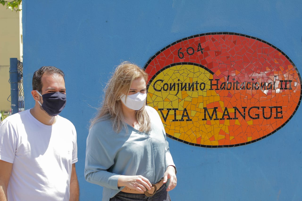 No Recife, Marília cumpre agenda em conjunto habitacional