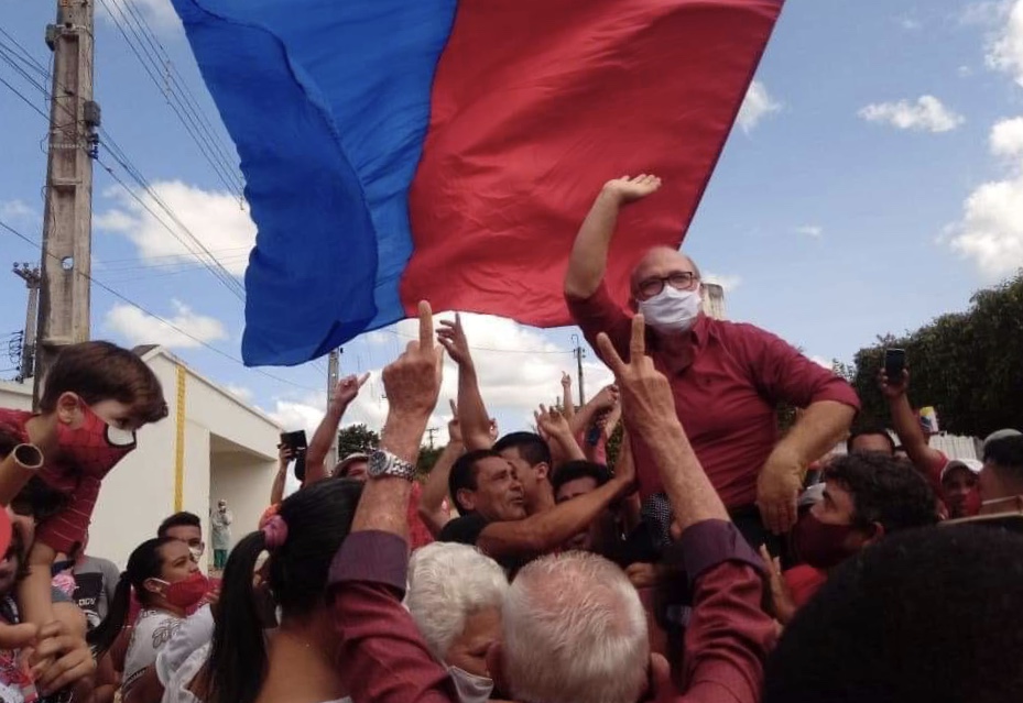 Pré-candidato a prefeito de Cupira é multado em R$ 25 mil