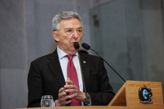 A versão de Queiroz sobre ação do Ministério Público de Pernambuco