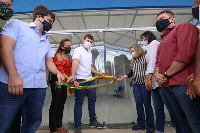 Em Petrolina, Miguel entrega nova Unidade Básica de Saúde