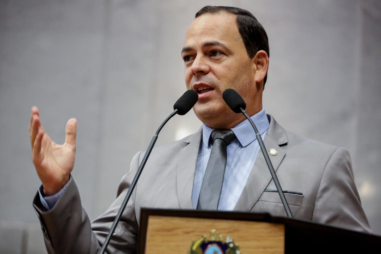 Sivaldo Albino lança pré-candidatura a prefeito de Garanhuns