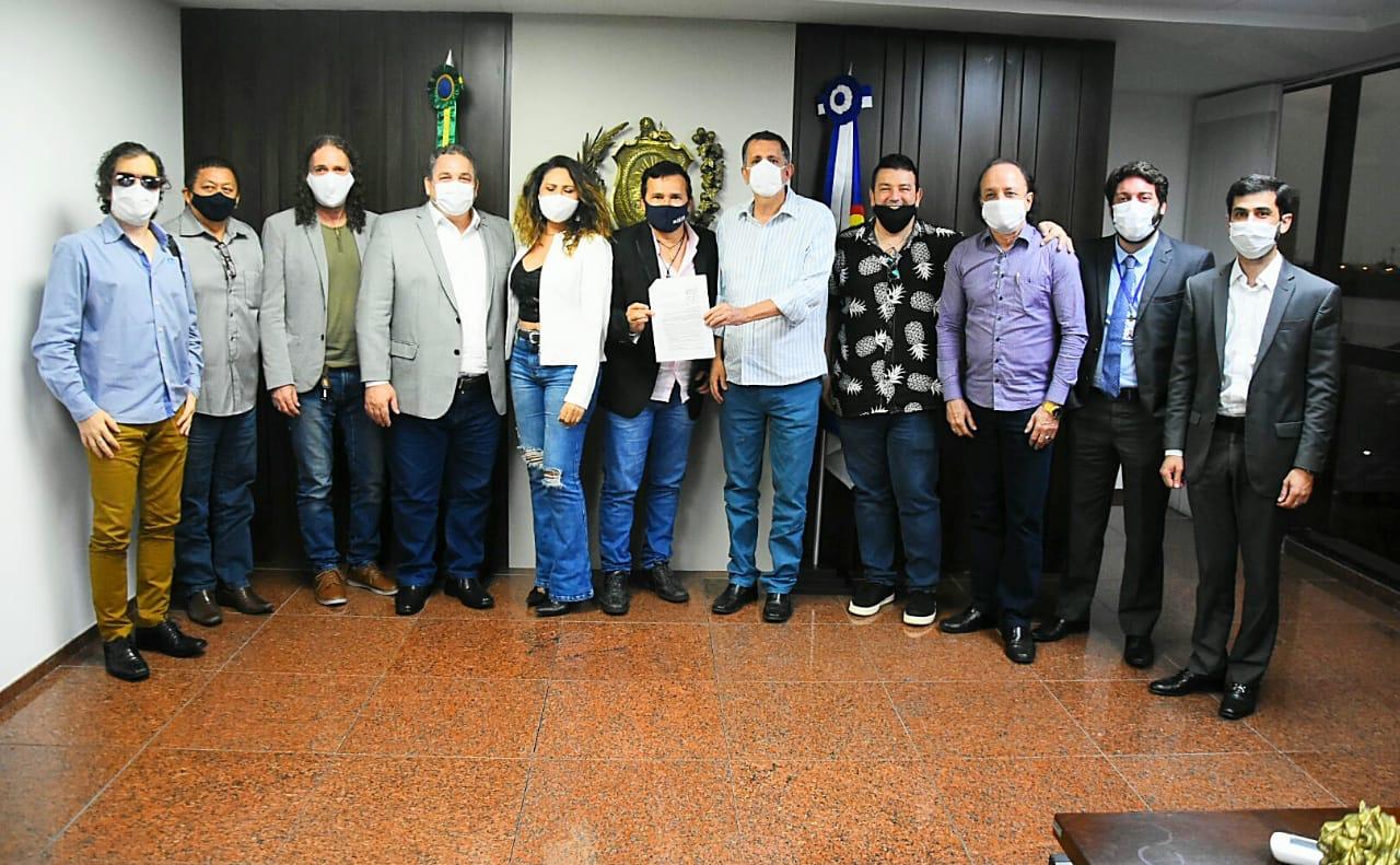 Eriberto Medeiros se reúne com presidente da Fundarpe e artistas