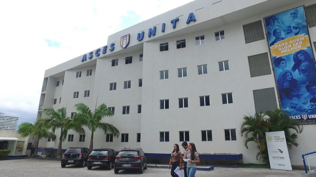 Aulas presenciais são liberadas em universidades de Pernambuco