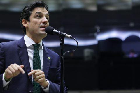 Daniel Coelho alfineta oposição