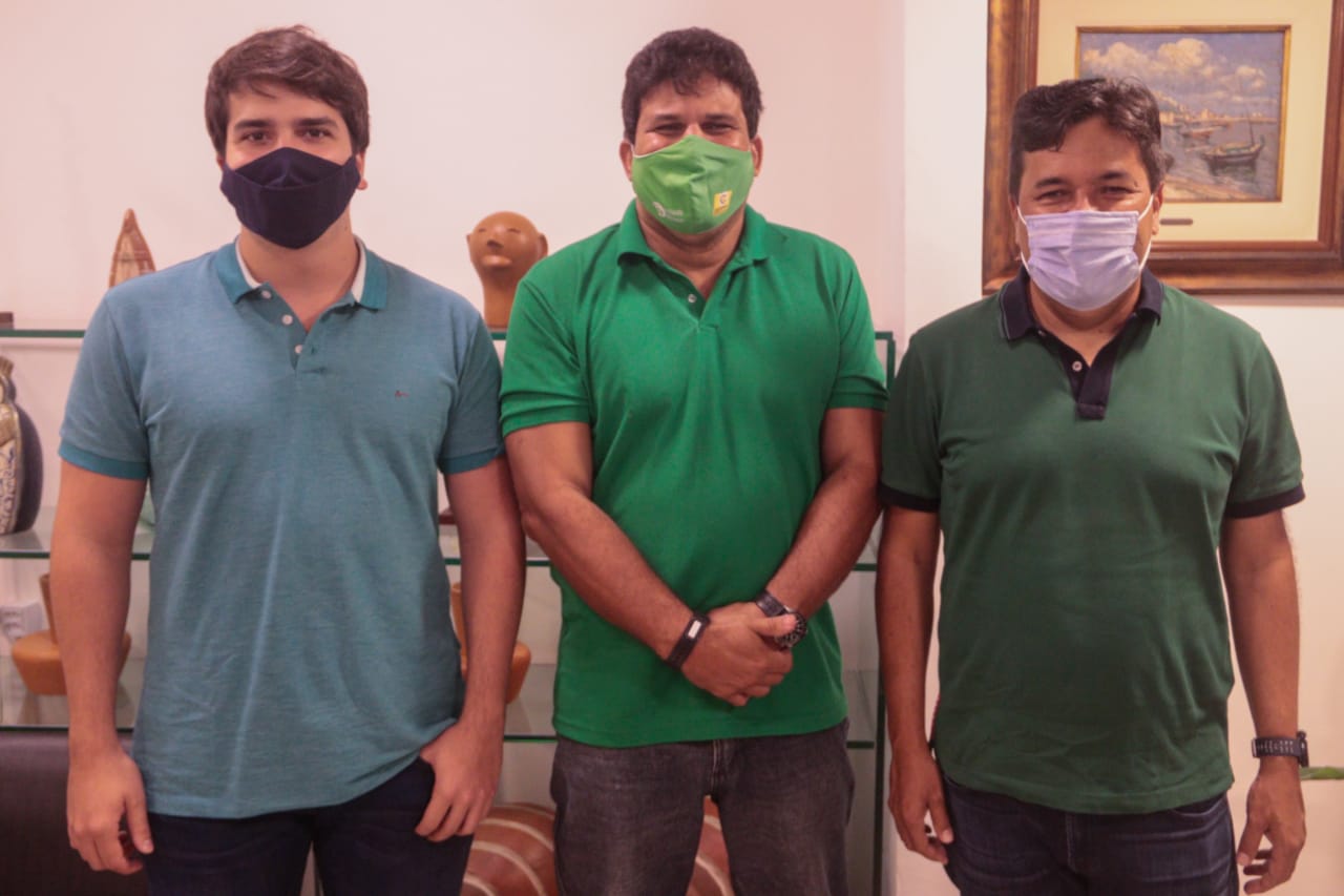 No Cabo, DEM garante apoio ao delegado Antonio Resende