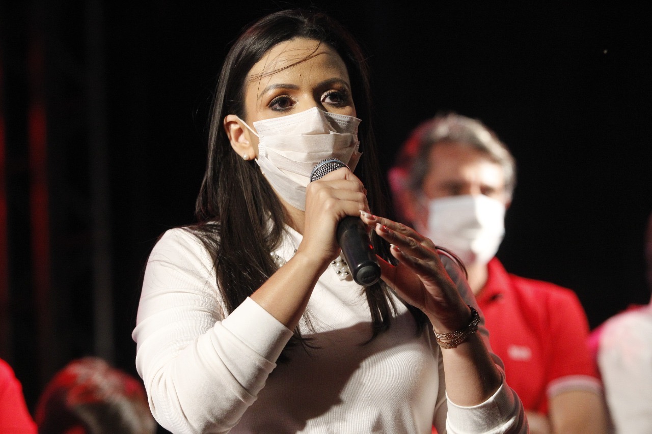 Convenção homologa candidatura de Márcia Conrado em Serra Talhada