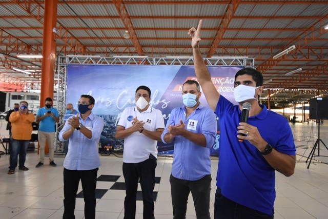 Lessa é oficializado em convenção