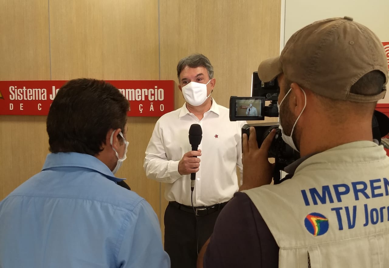 “A feira fica”, diz Professor Marcelo Rodrigues em entrevista