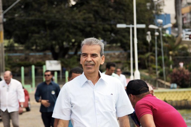 Equipe de Feitosa acusa Mendonça de plagiar plano de governo