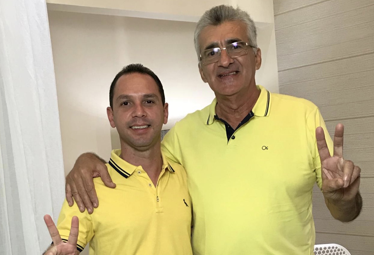 Em Águas Belas, Dr. Elton apresenta pré-candidato a vice-prefeito