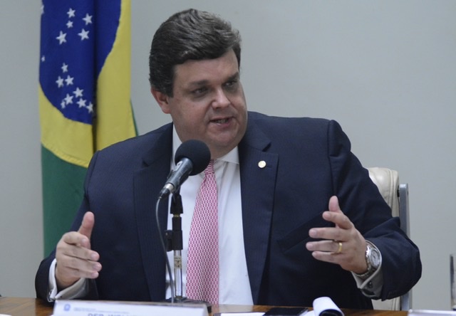 Wolney Queiroz destaca início da obra de pavimentação em Caruaru