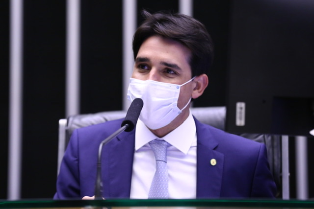 Silvio destaca aprovação do novo marco regulatório do gás