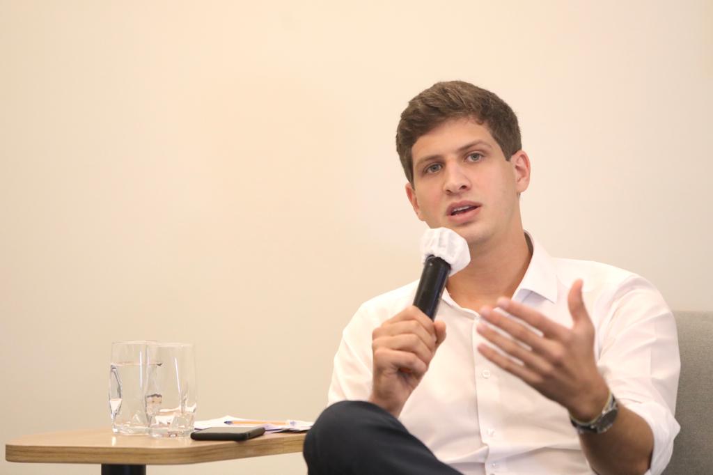 No Recife, Datafolha traz João Campos na liderança com 26%