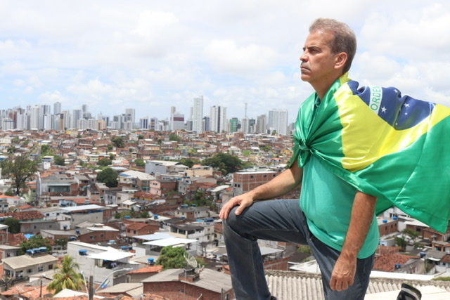 Feitosa diz que Marília esconde Lula e seu sobrenome Arraes