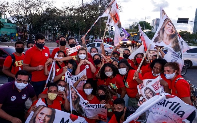 Marília lidera movimento junto à militância na Agamenon Magalhães
