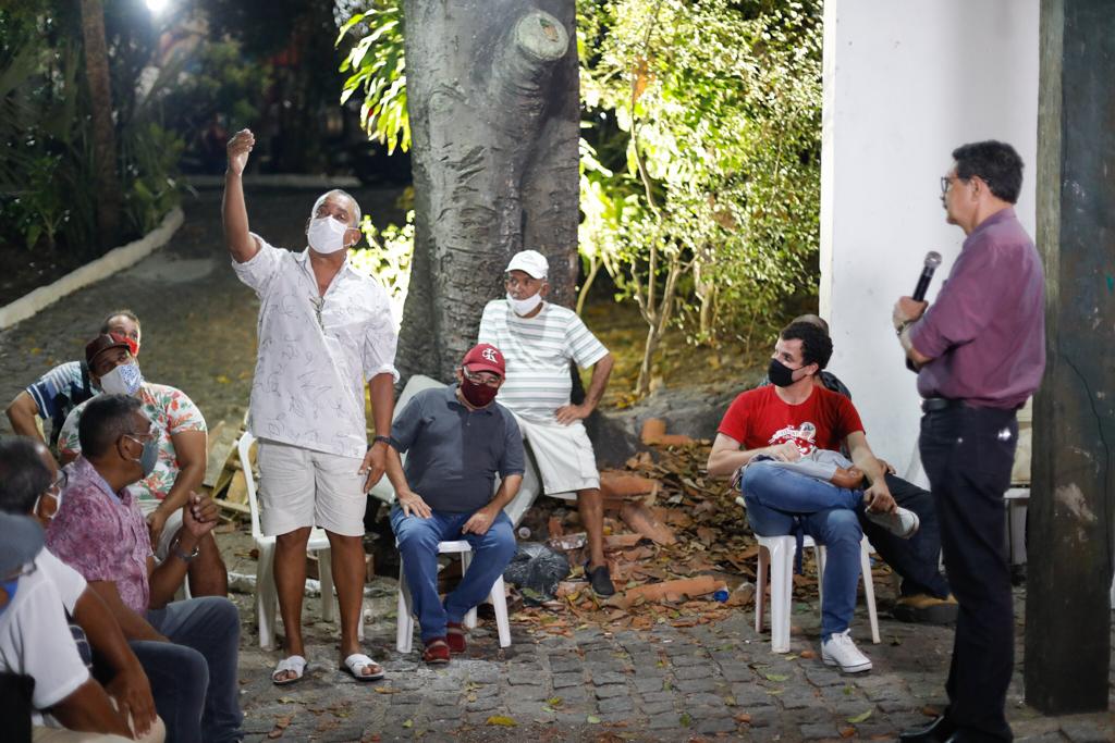 João Paulo reúne produtores para debater a cultura olindense