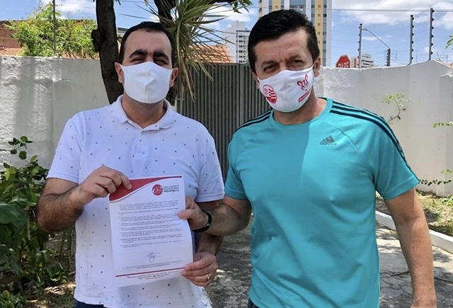 Marcelo Gomes se compromete com profissionais de Educação Física