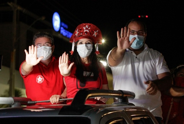 Márcia Conrado realiza grande carreata em Serra Talhada