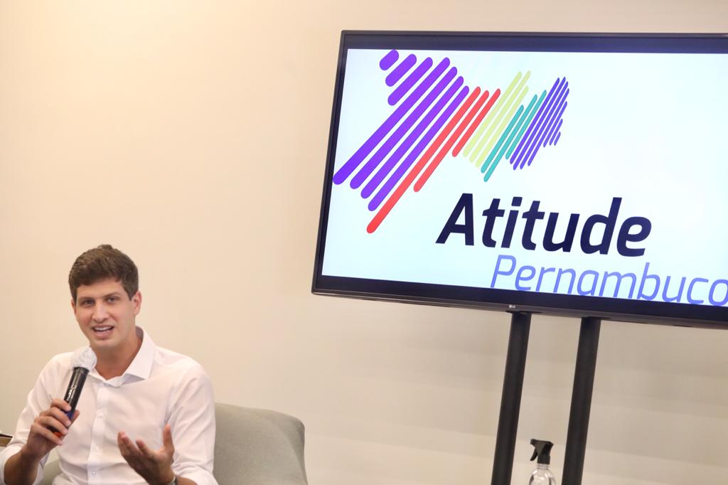 João Campos se compromete em criar 500 vagas profissionalizantes