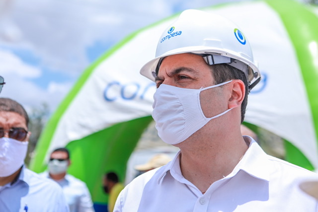 No Sertão, Paulo vistoria obras de abastecimento de água e esgotamento sanitário