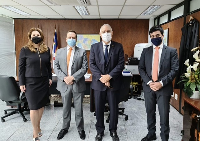 Charbel visita TRE-PE e defende o fortalecimento das instituições