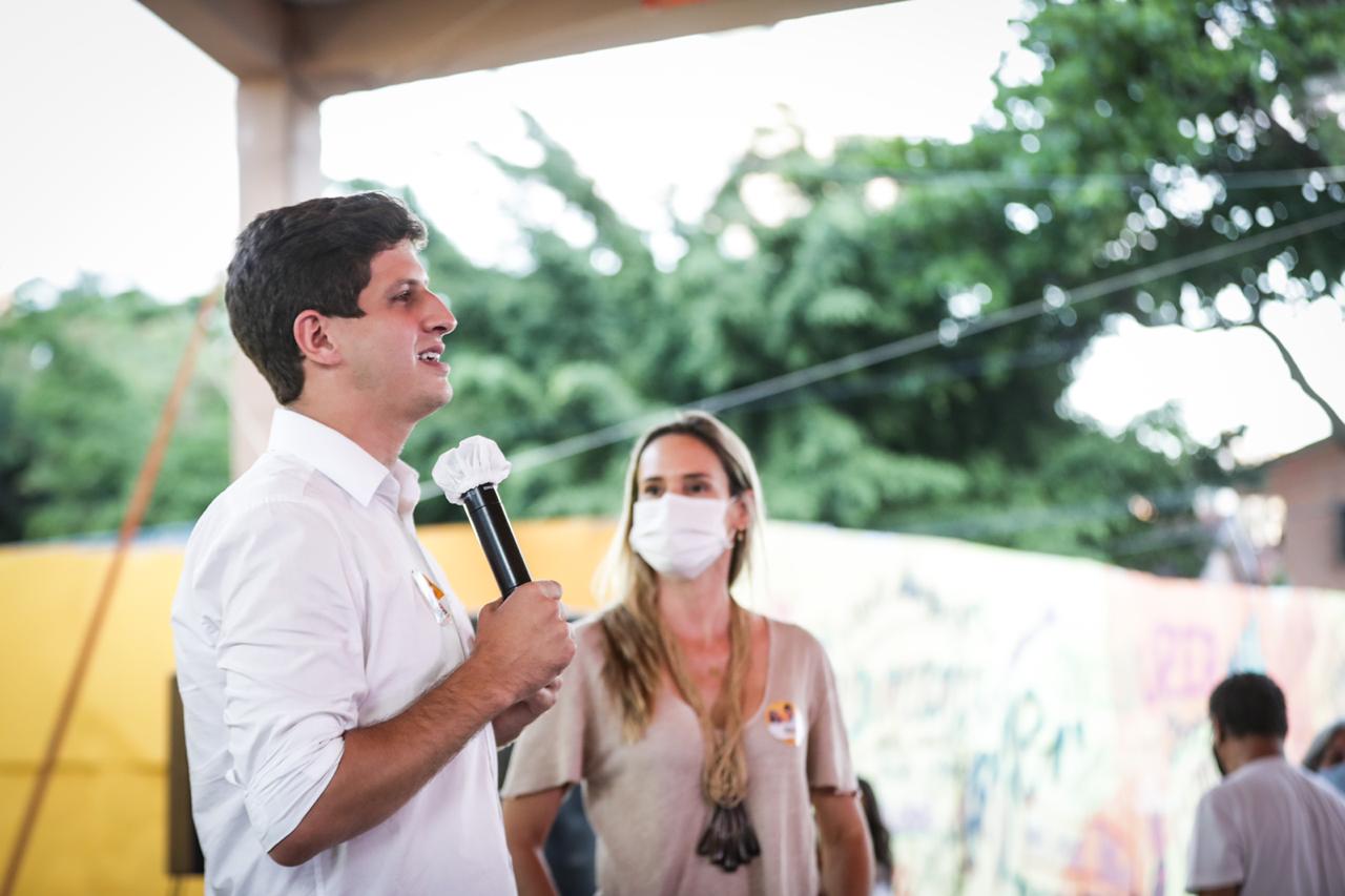 João Campos reúne militância e pede engajamento na campanha