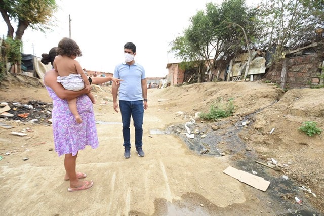 Lessa visita Loteamento Hosana e Vila do Aeroporto
