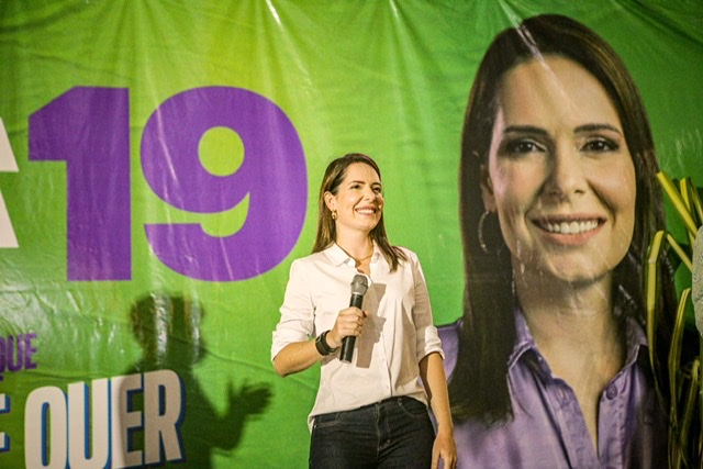 Patrícia comemora aniversário com aliados e inaugura comitê