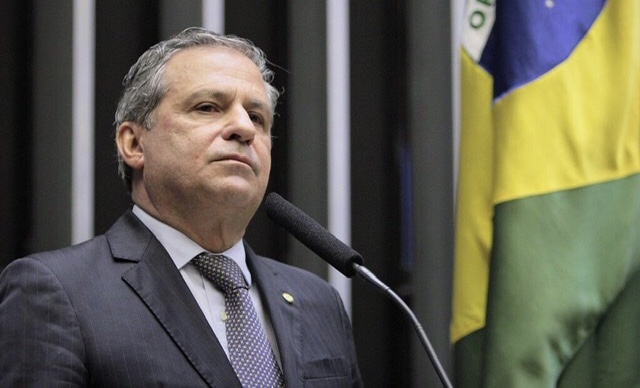 Tadeu repudia atentado contra candidato e promete providências