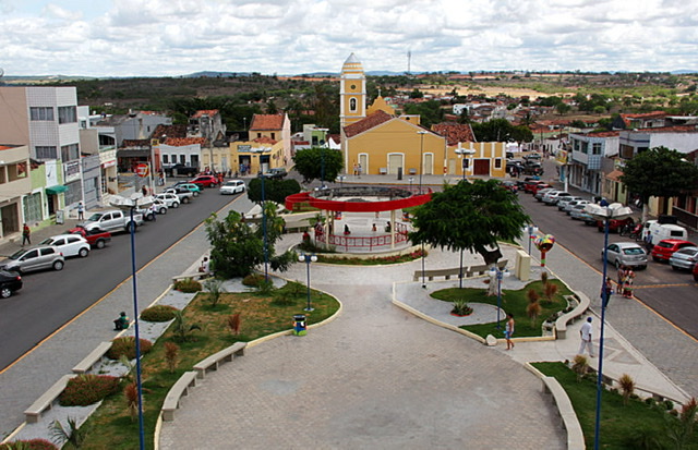 PDT de São Bento do Una ironiza “sumiço” de Fábio Cavalcante