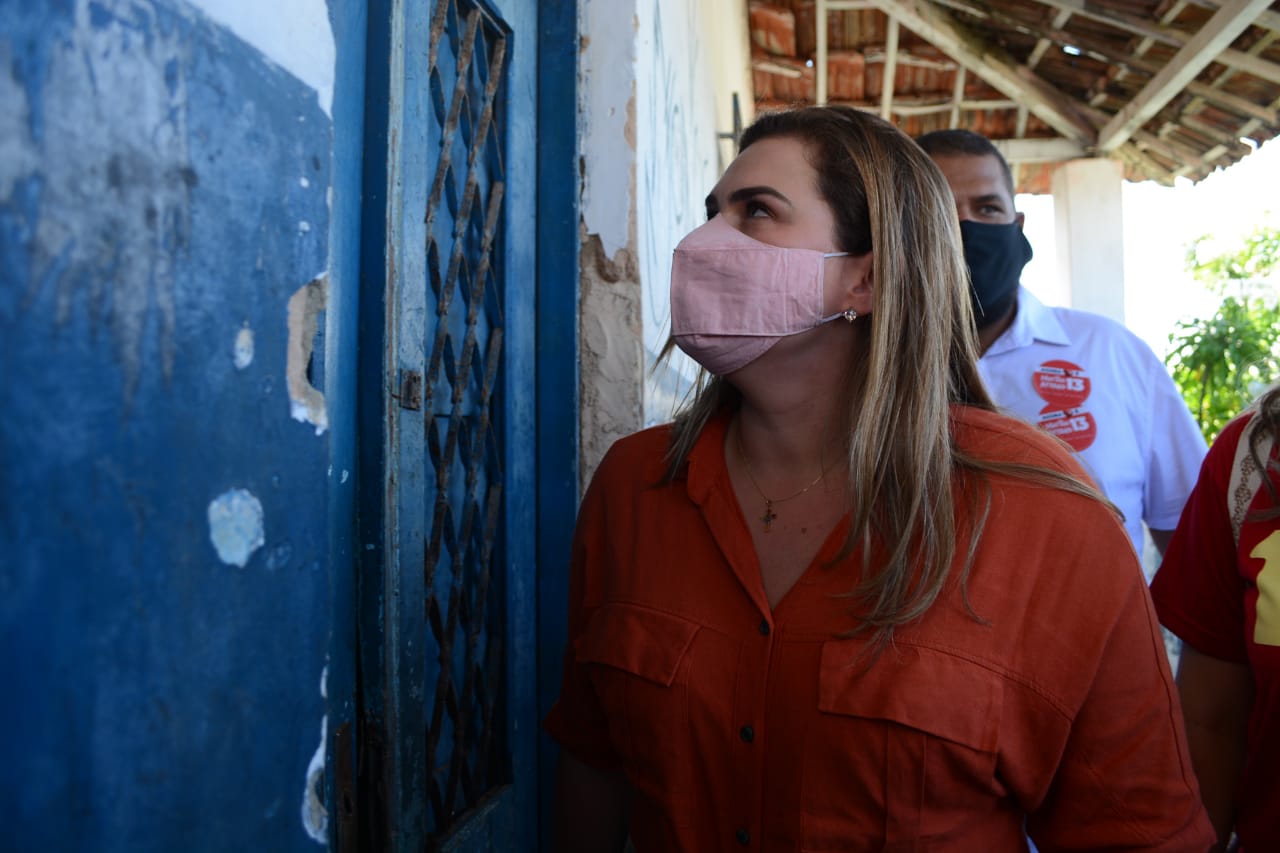 Marília se compromete a revitalizar Centro Social Urbano de Dois Unidos