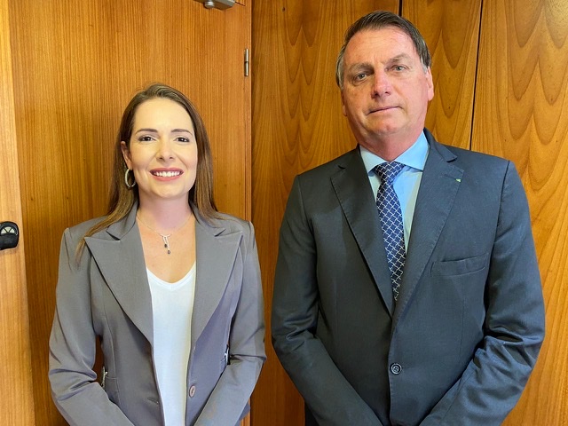 Bolsonaro oficializa apoio a Patrícia