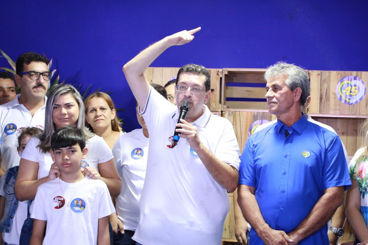 Em Santa Cruz, líder da oposição declara apoio a Dida de Nan