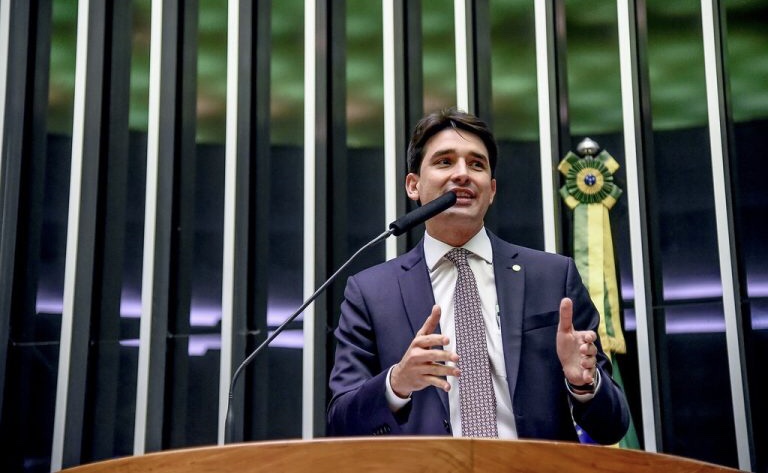 Silvio Costa Filho parabeniza Ana Arraes, nova presidente do TCU