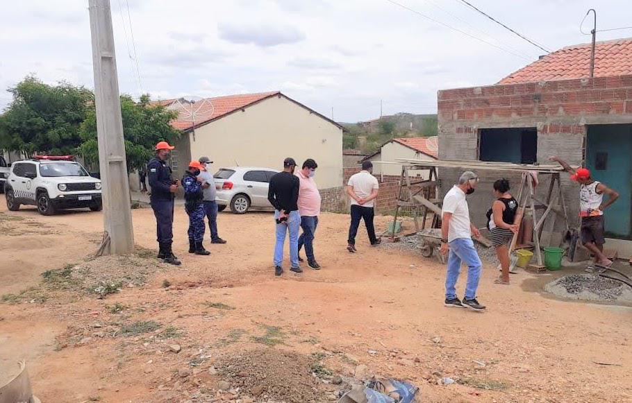 Em Sertânia, governo vai inibir construções irregulares