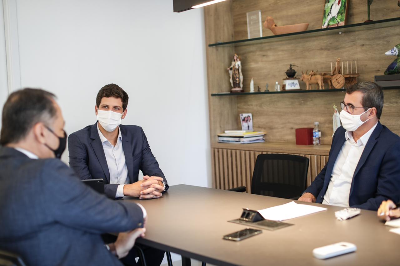 João Campos analisa possíveis parcerias com o Banco do Brasil