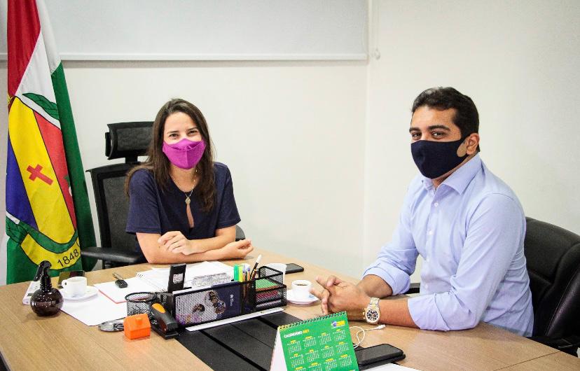 Raquel Lyra e Fernando Rodolfo discutem recursos para Caruaru