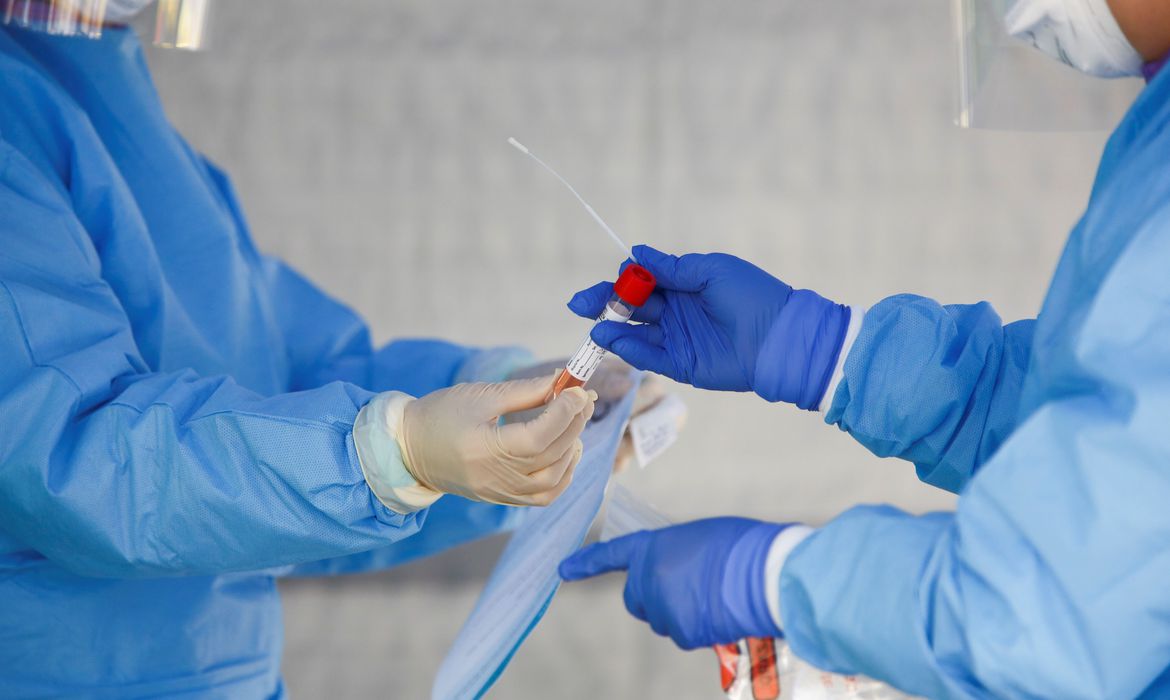 Ministério da Saúde confirma primeiro caso de reinfecção no Brasil