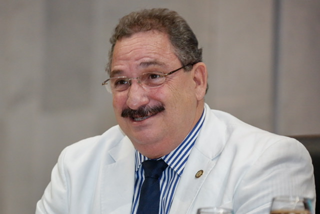 Eriberto Medeiros é reconduzido à presidência da Alepe
