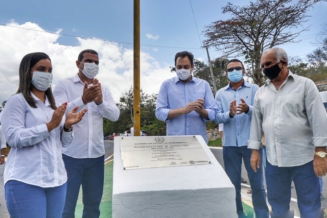 Em São Benedito do Sul, Paulo entrega restauração da APE-48