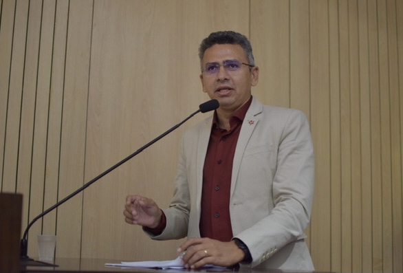 Cenário Político: guerra de narrativas