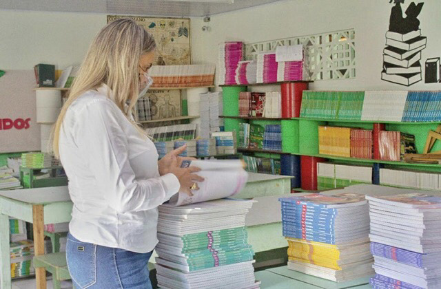 Secretária de Educação de Belo Jardim faz vistoria em escolas